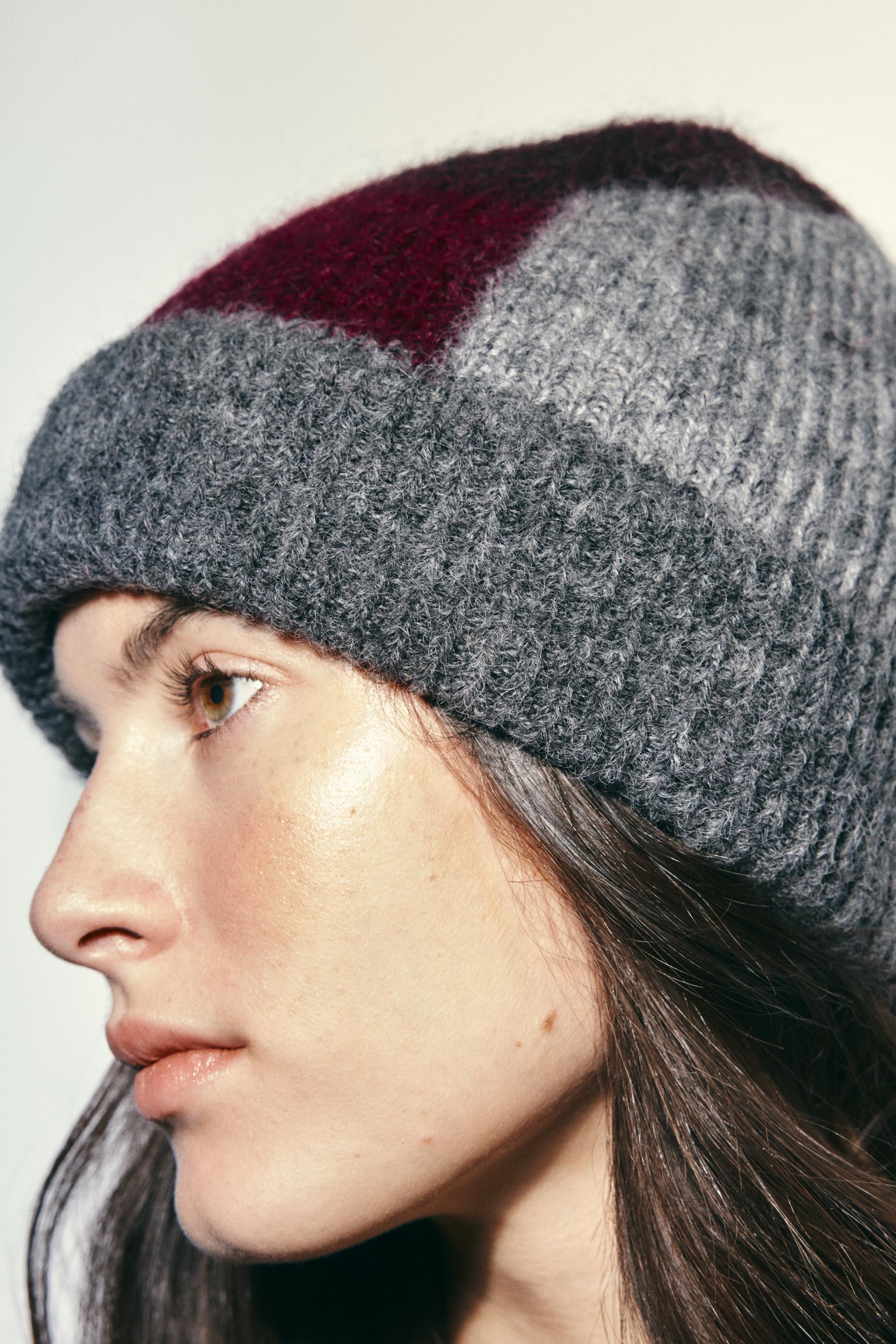 PRINTED KNIT BEANIE